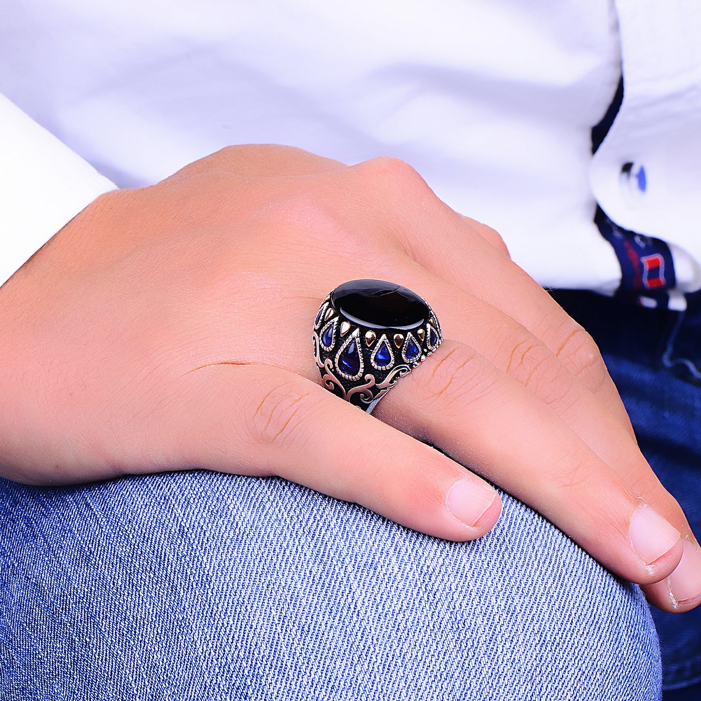 Anillo con figura de tulipán de piedra de ónix para hombre de plata