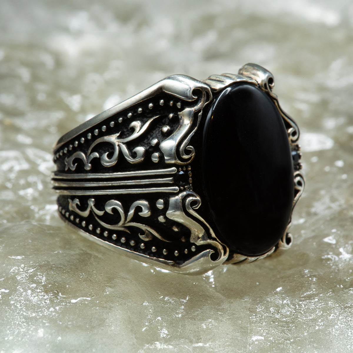 Men Silver Handmade Onyx Gemstone Signet Ring