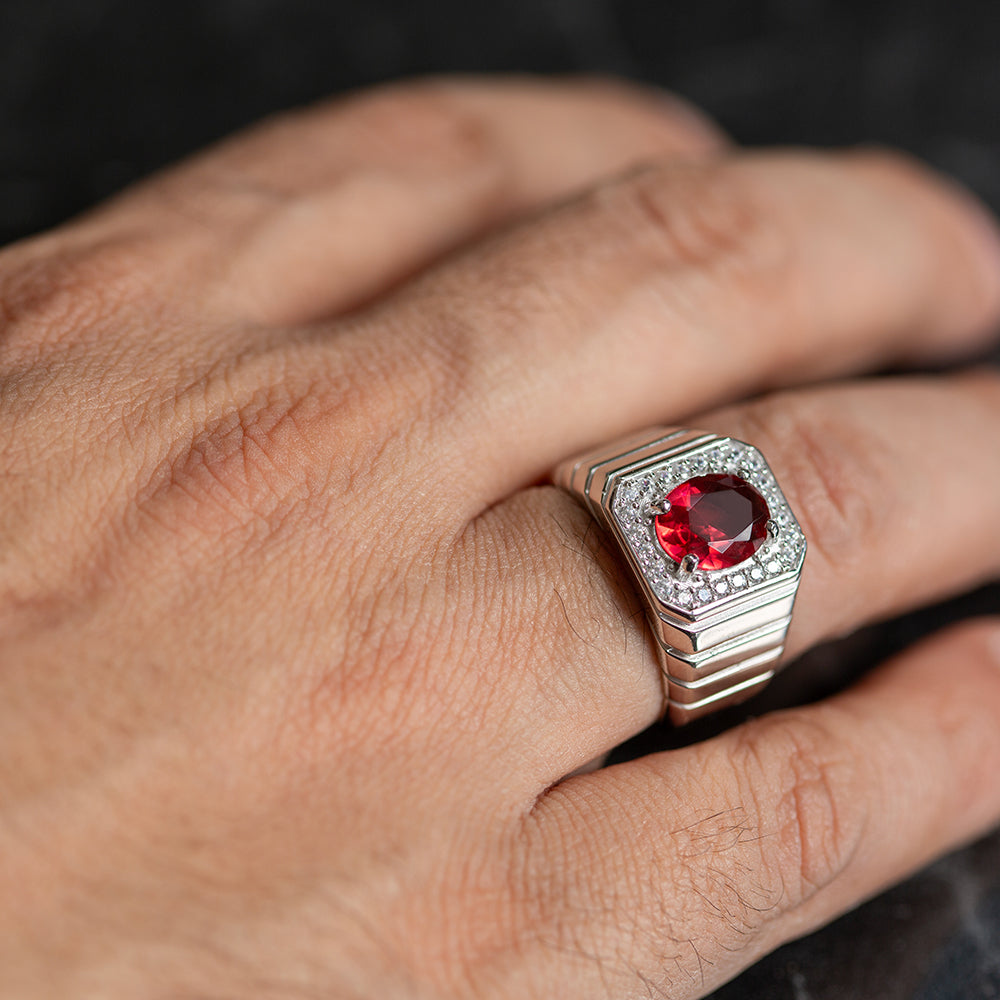 Anillo de plata con rubí minimalista hecho a mano para hombre