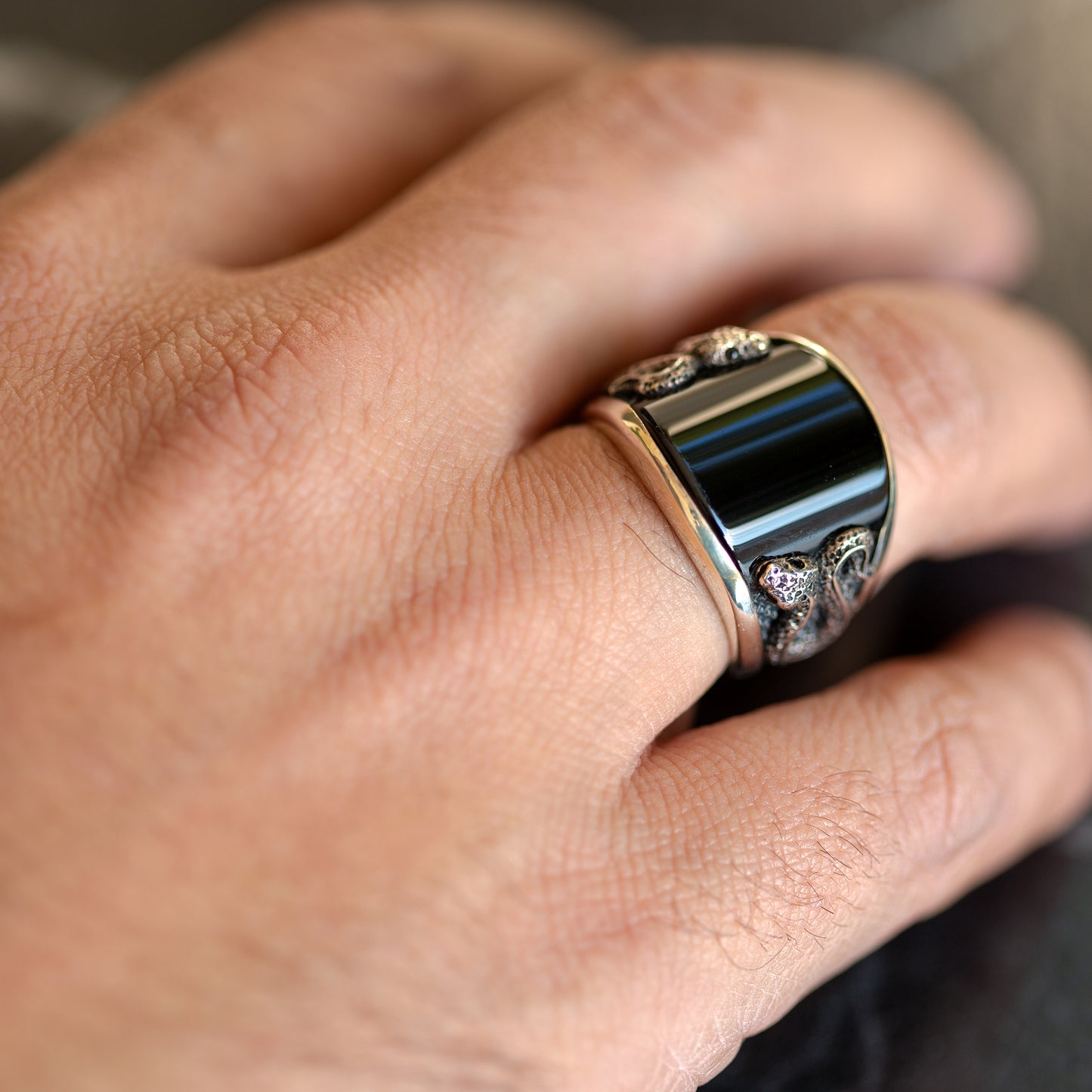 925 Solid Silver Snake Serpent Onyx Gemstone Ring