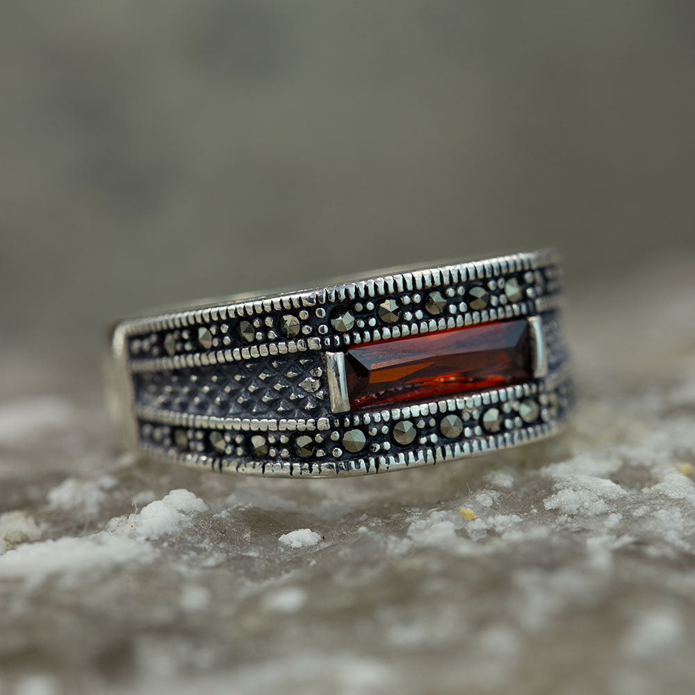 925 Sterling Silver Minimal Garnet Gemstone Ring