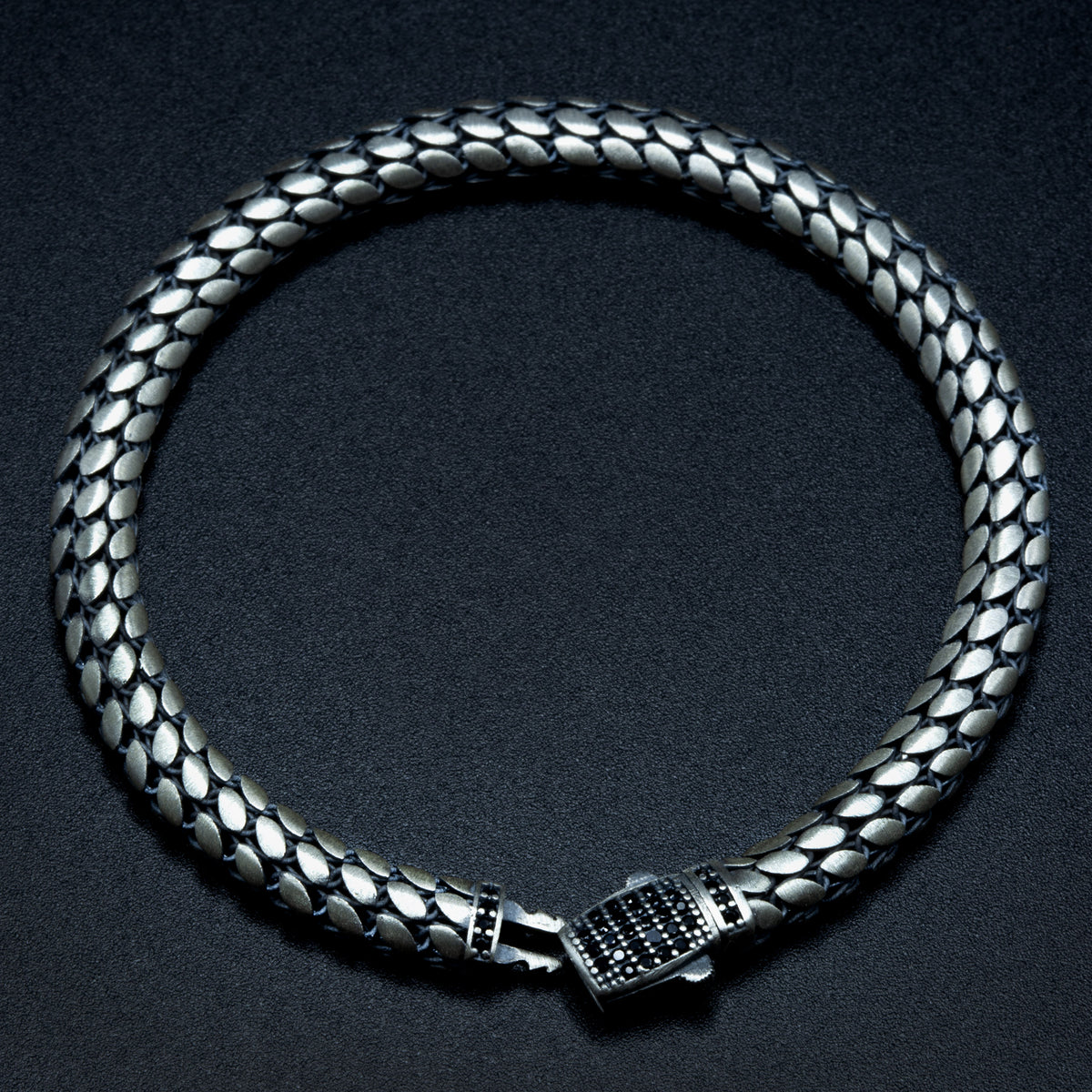 Pulsera de cadena tipo "snake popcorn" de plata 925 para hombre con piedra de ónix y incrustaciones de