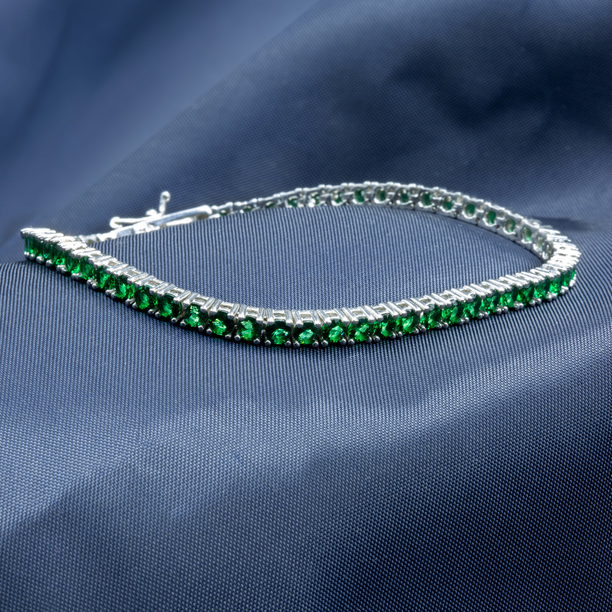 Men Silver Emerald Gemstone Elegant Tennis Chain Bracelet