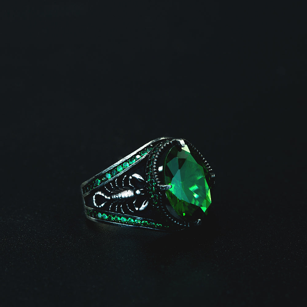 925 Silver Emerald Gemstone Scorpion Signet Ring
