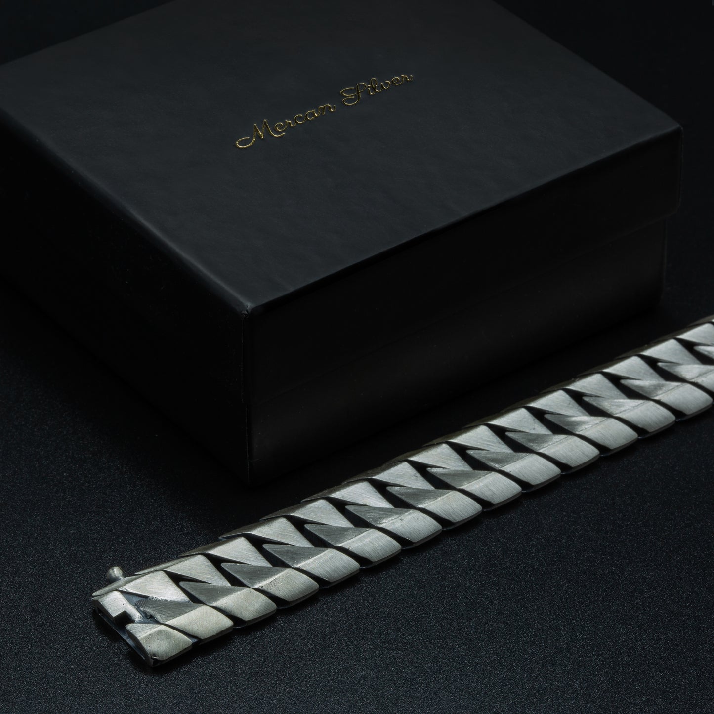 Silver Men Heavy 18MM Curb Gourmet Chain Bracelet