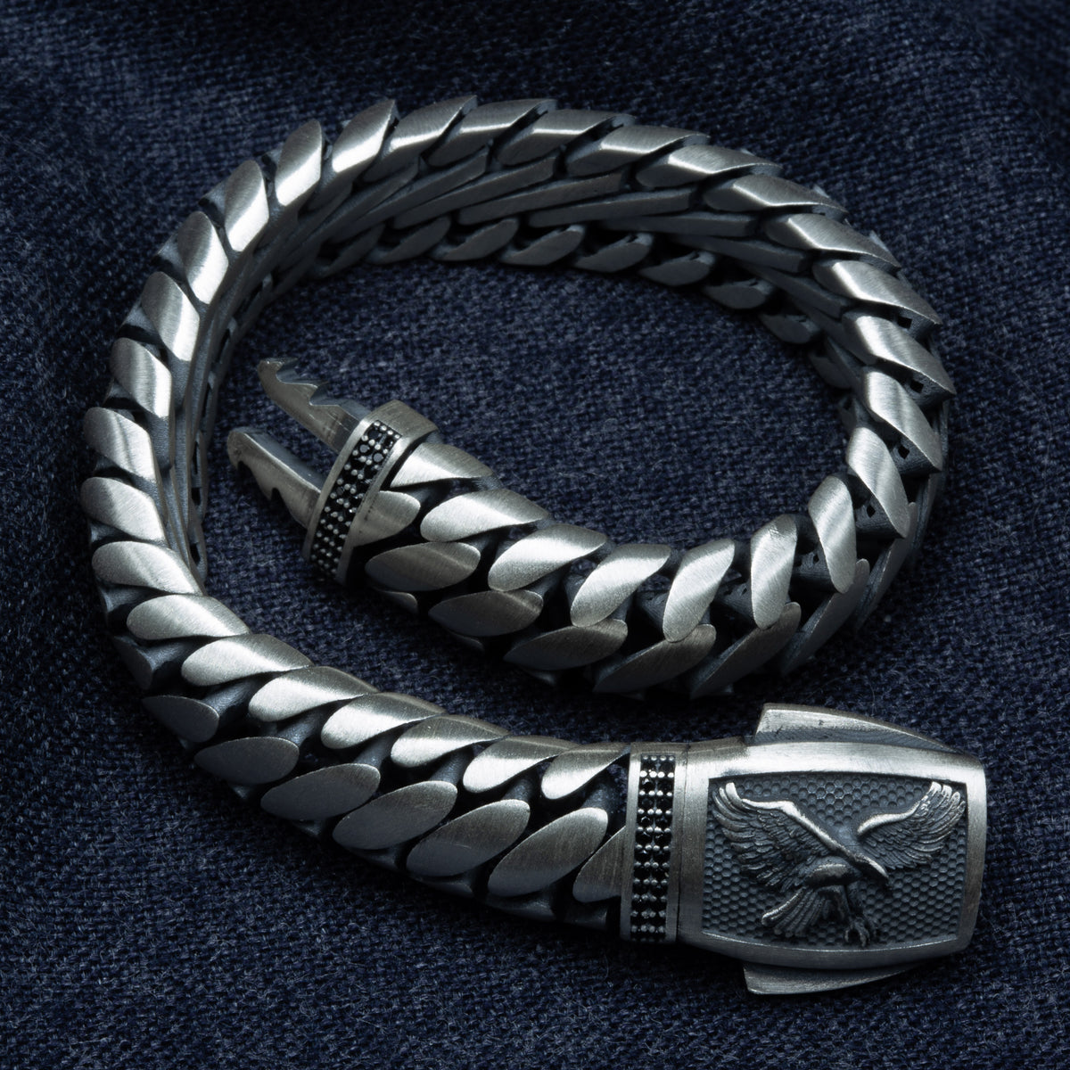 Pulsera de cadena maciza gruesa con figura de águila doble de plata 925