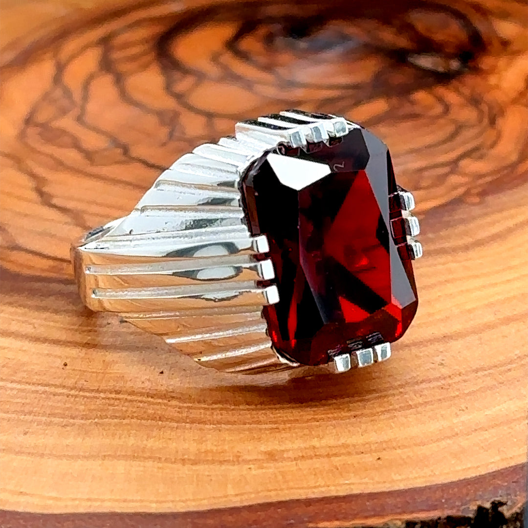 Piedra preciosa de rubí cuadrada hecha a mano para hombres
