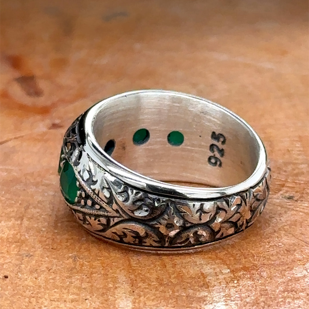 Men Handmade Green Emerald Gemstone Band Ring