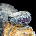 Herrenring aus handgefertigtem, graviertem Amethyst