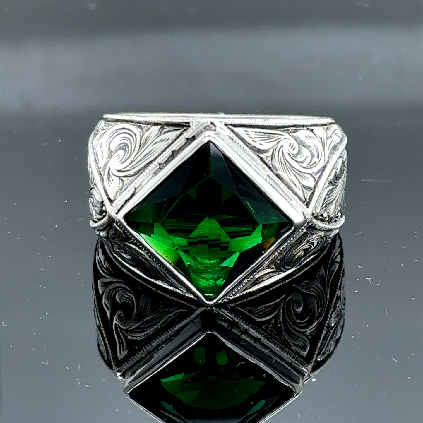 Men Engraved Emerald Gemstone Square Cut Green Stone Ring