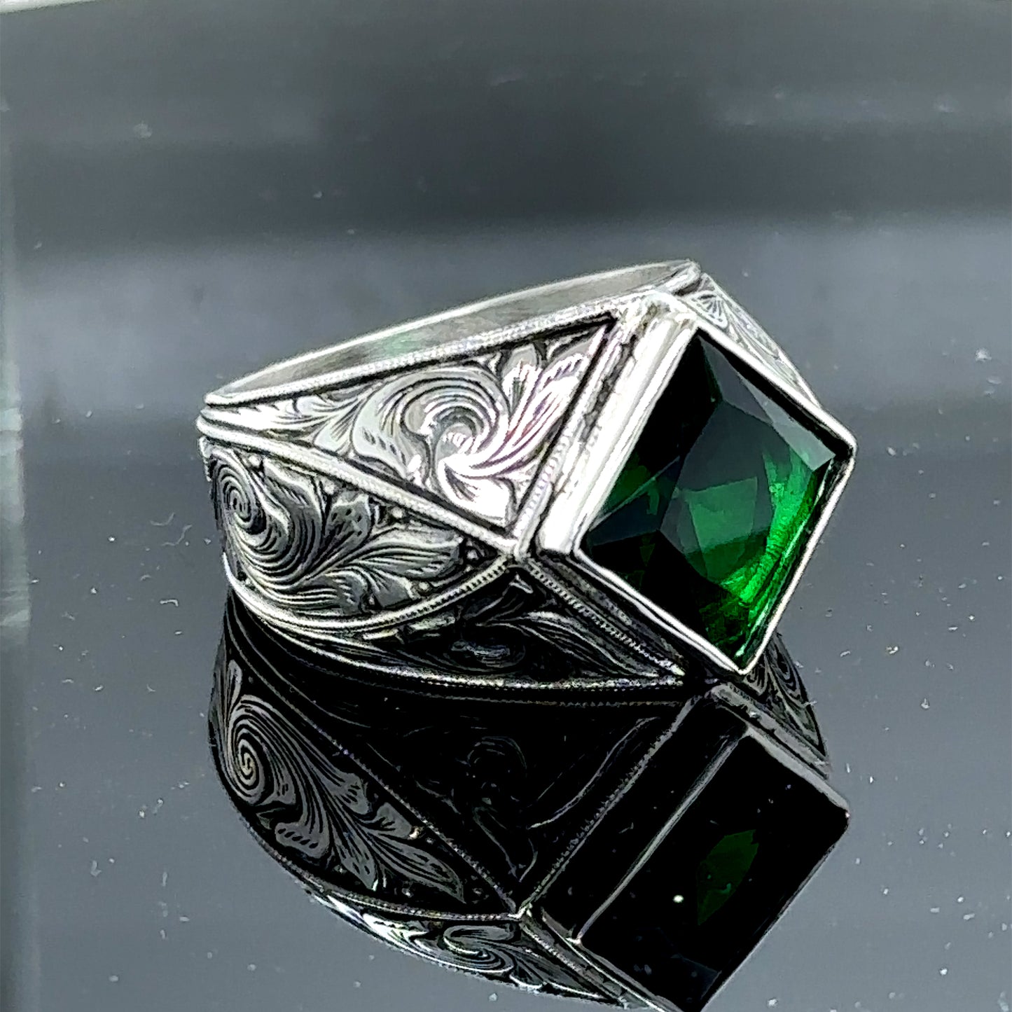 Men Engraved Emerald Gemstone Square Cut Green Stone Ring