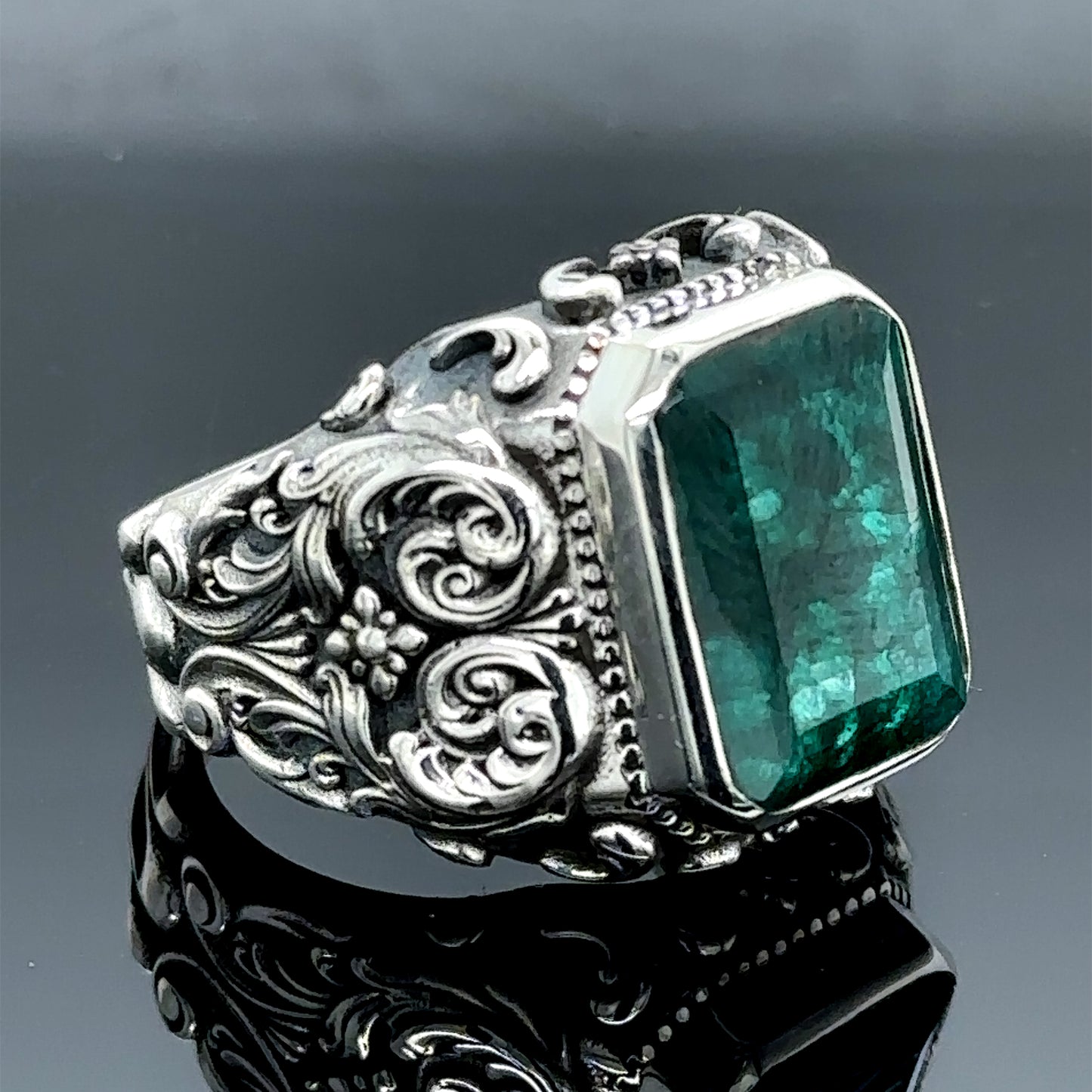 Men Handmade Natural Emerald Gemstone Engraved Ring