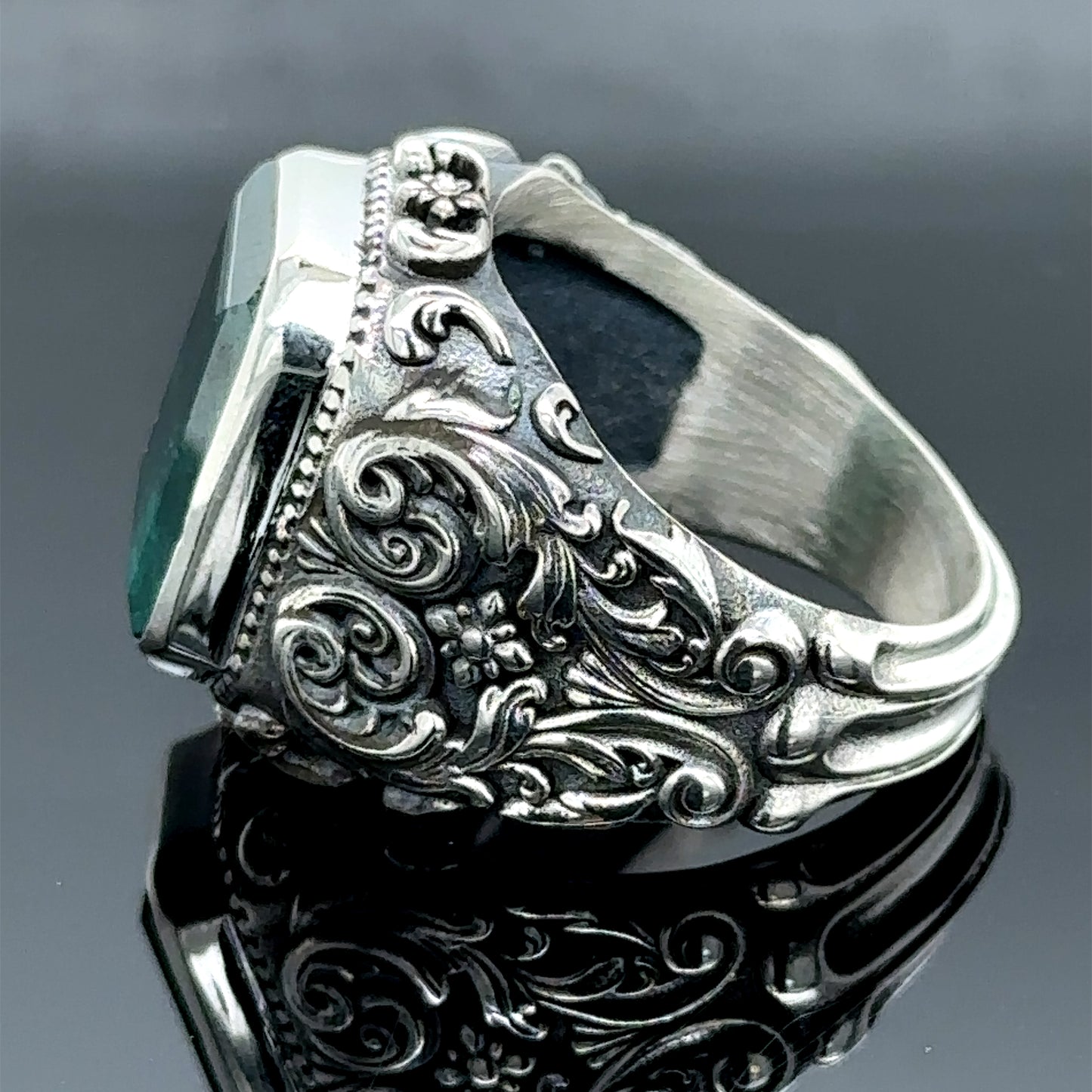 Men Handmade Natural Emerald Gemstone Engraved Ring