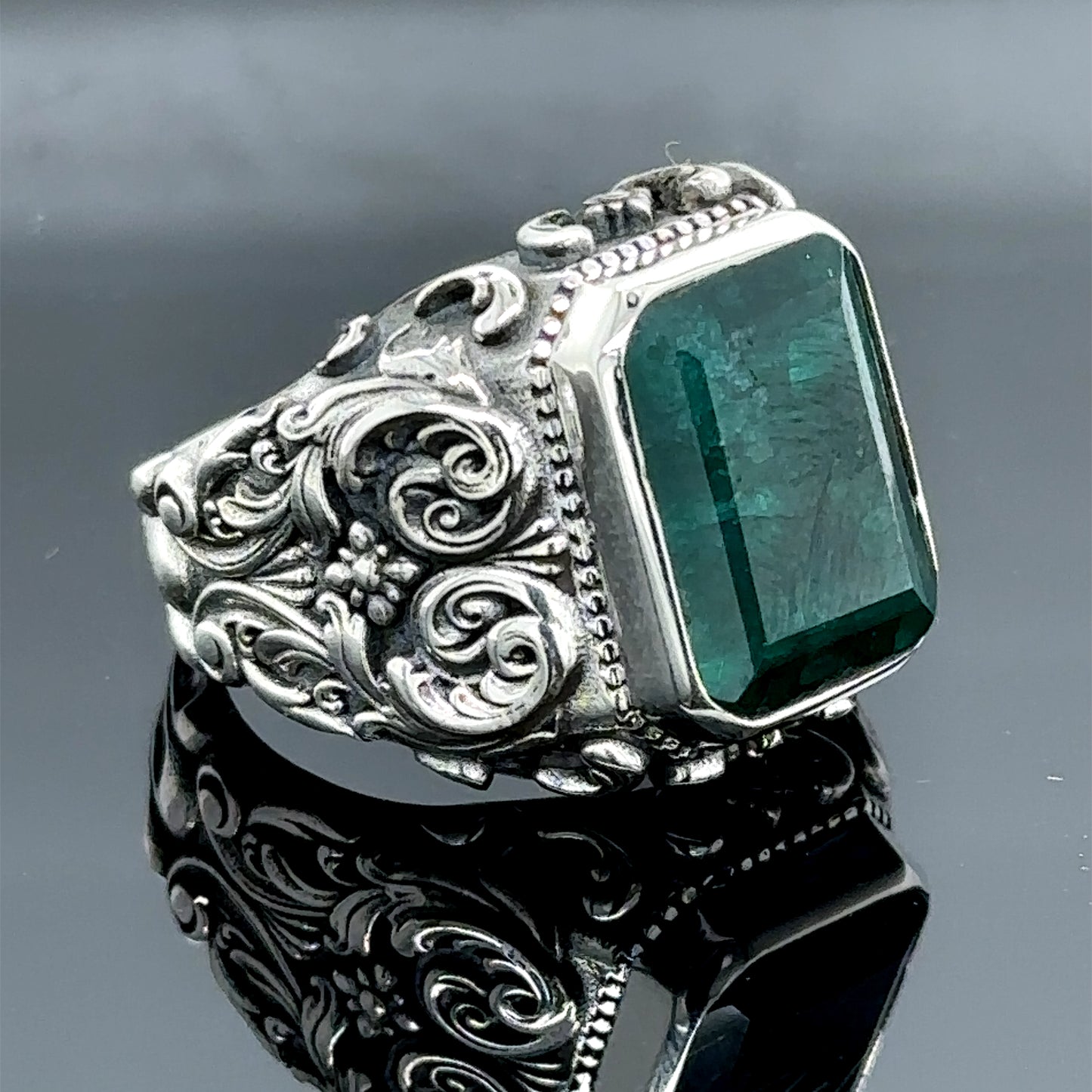 Men Handmade Natural Emerald Gemstone Engraved Ring