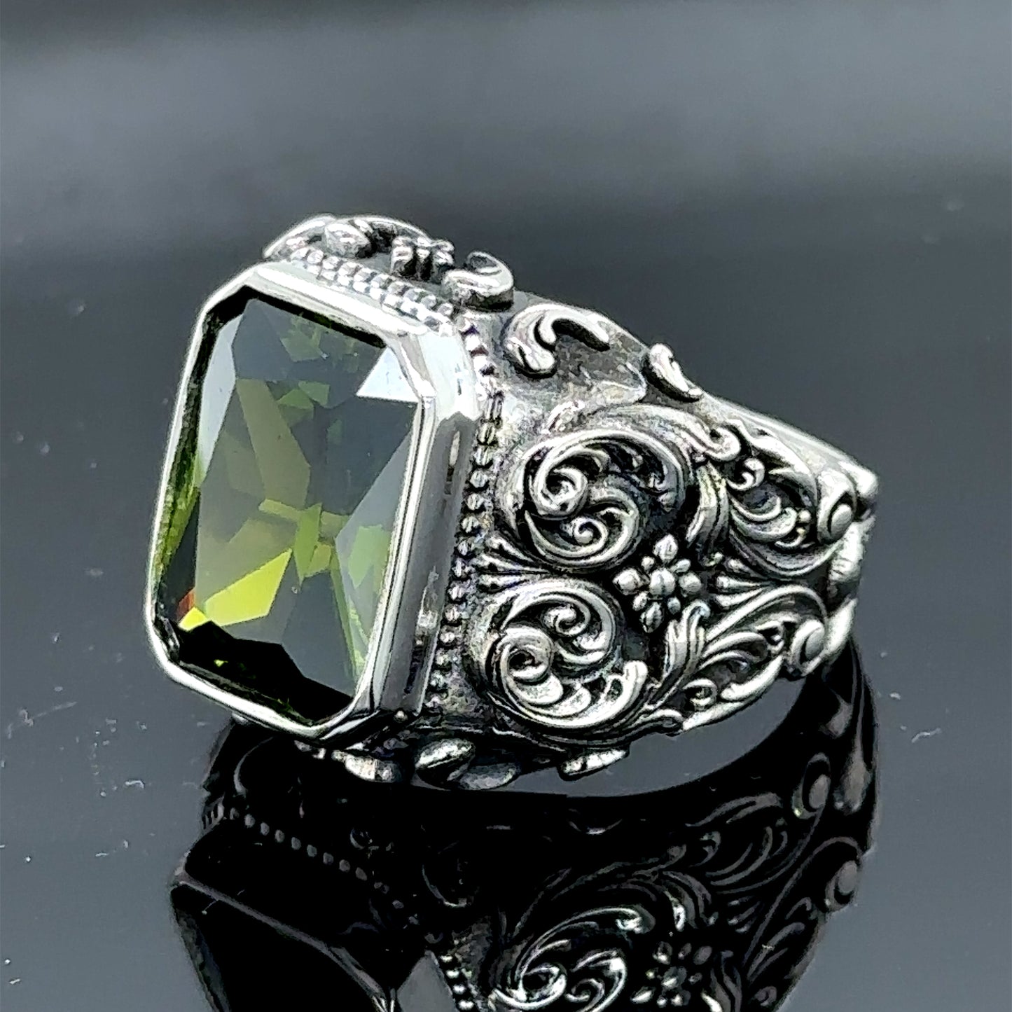 Men Silver Ottoman Style Green Peridot Gemstone Ring