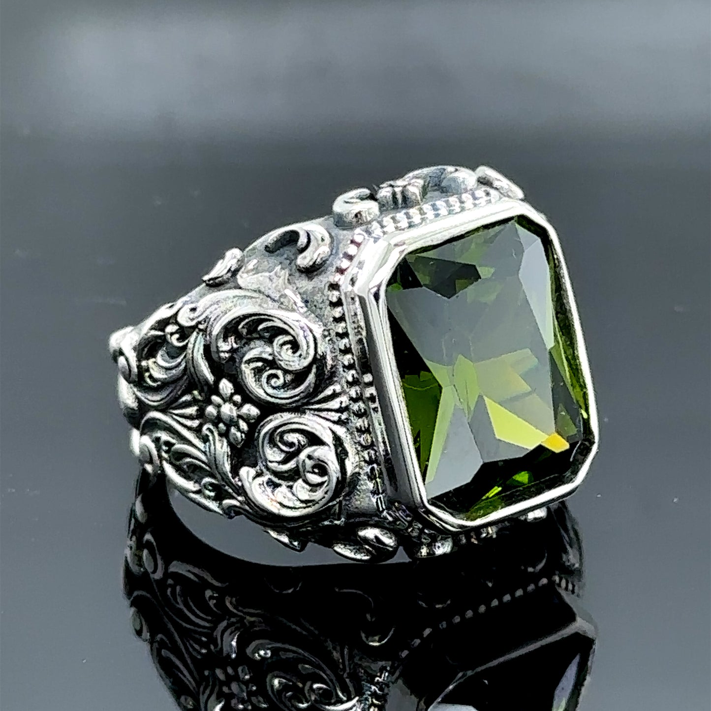 Men Silver Ottoman Style Green Peridot Gemstone Ring