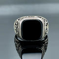 Anillo minimalista de ónix negro cuadrado para hombre