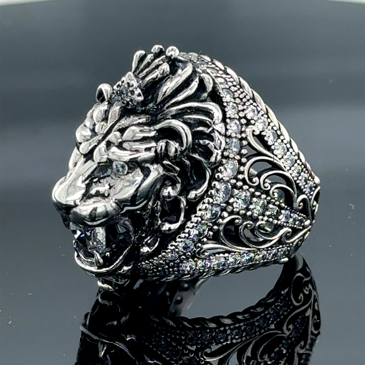 Men Silver Moissanite Stone Leon Head Ring