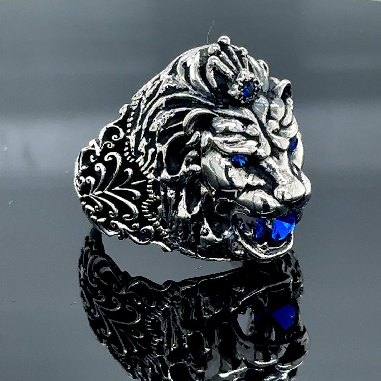 Men Silver Sapphire Stone Leon Head Ring