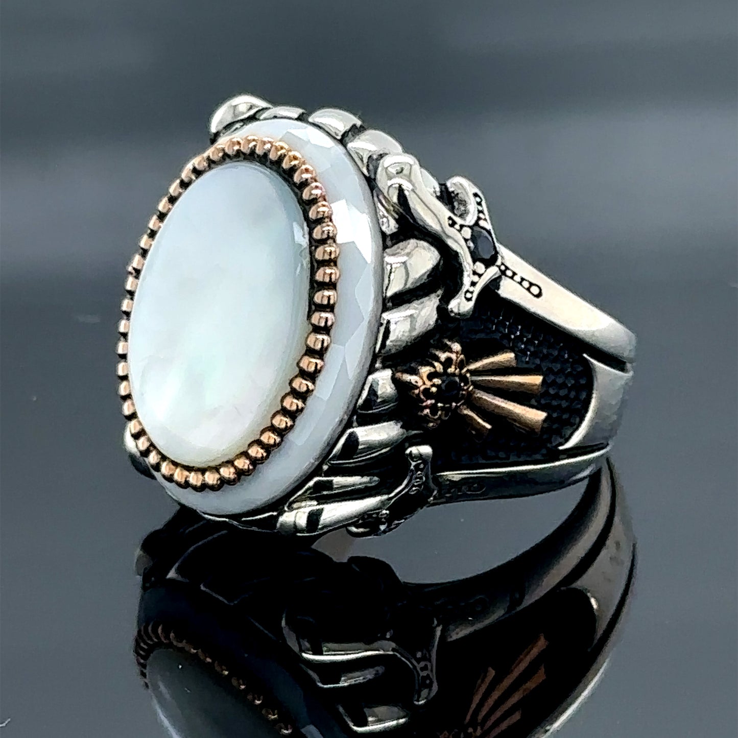 Men Silver Handmade Mother Of Pearl Gemstone Ring