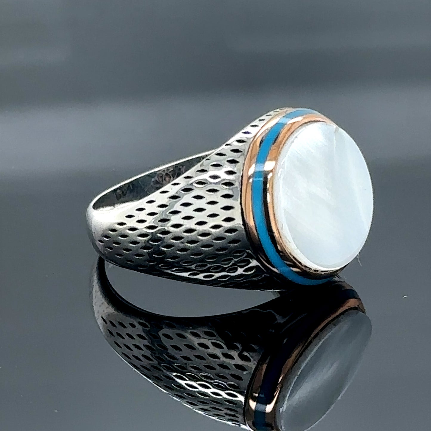 Silver Round Minimal Mother Of Pearl Gemstone Ring