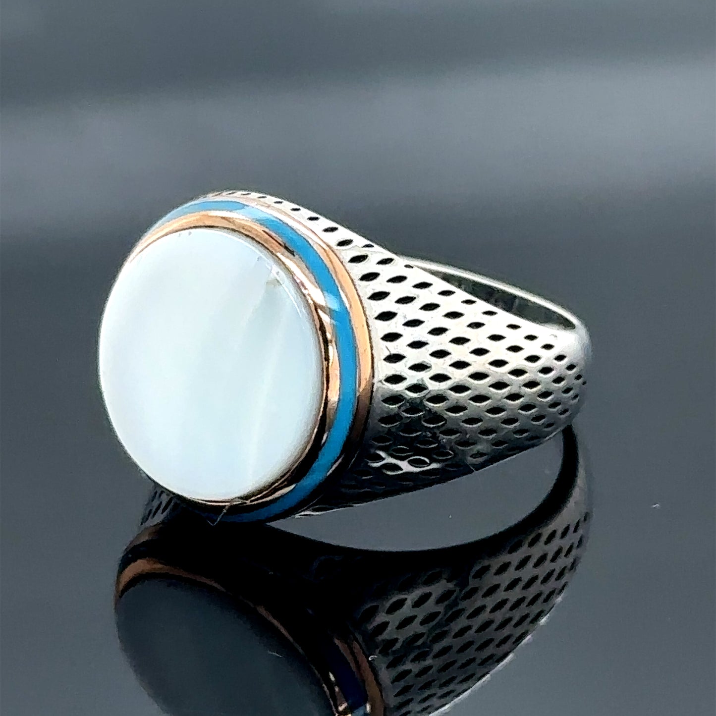 Silver Round Minimal Mother Of Pearl Gemstone Ring