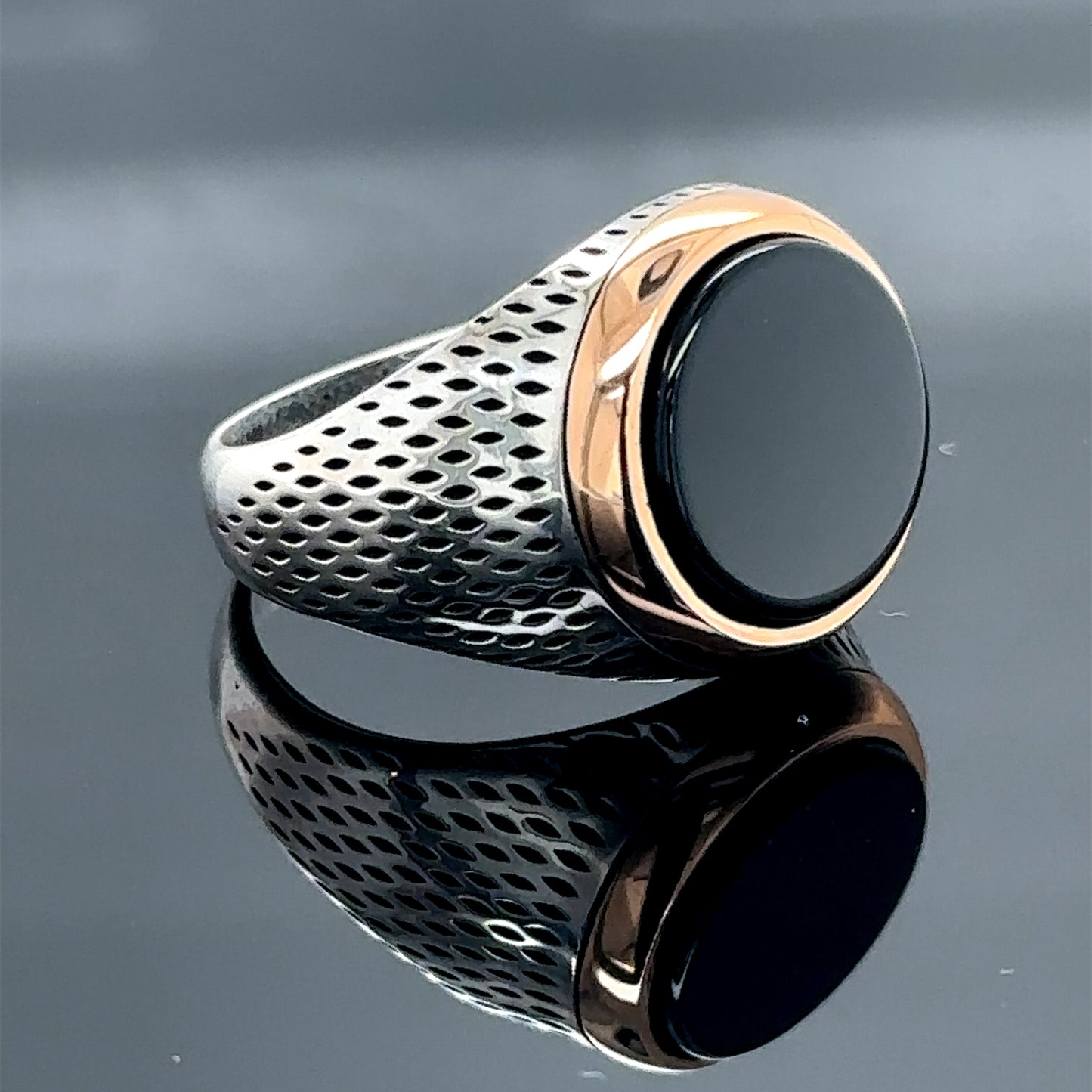 Silver Round Onyx Gemstone Classic Men Ring