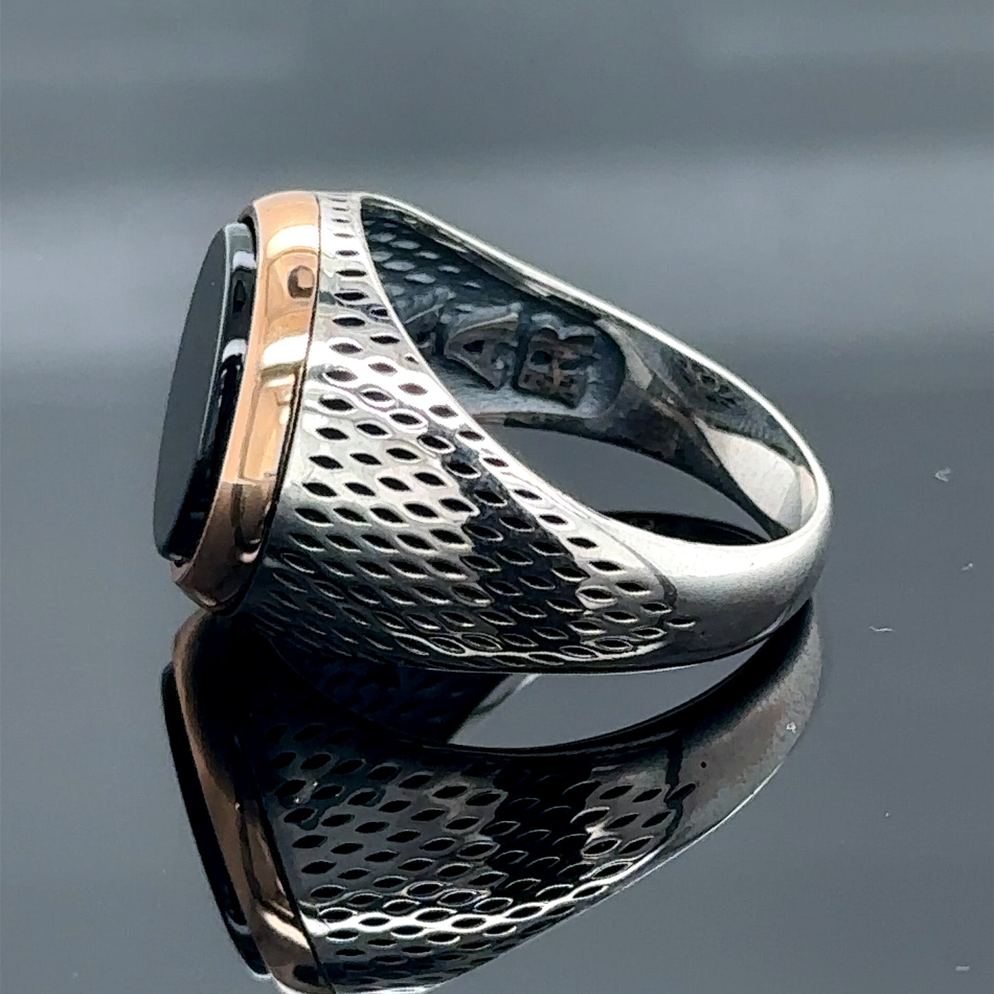 Silver Round Onyx Gemstone Classic Men Ring