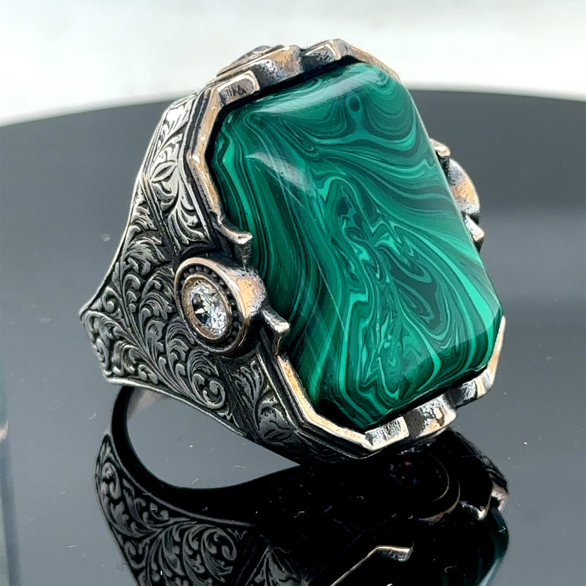 Anillo grande de malaquita natural en plata 925 para hombre