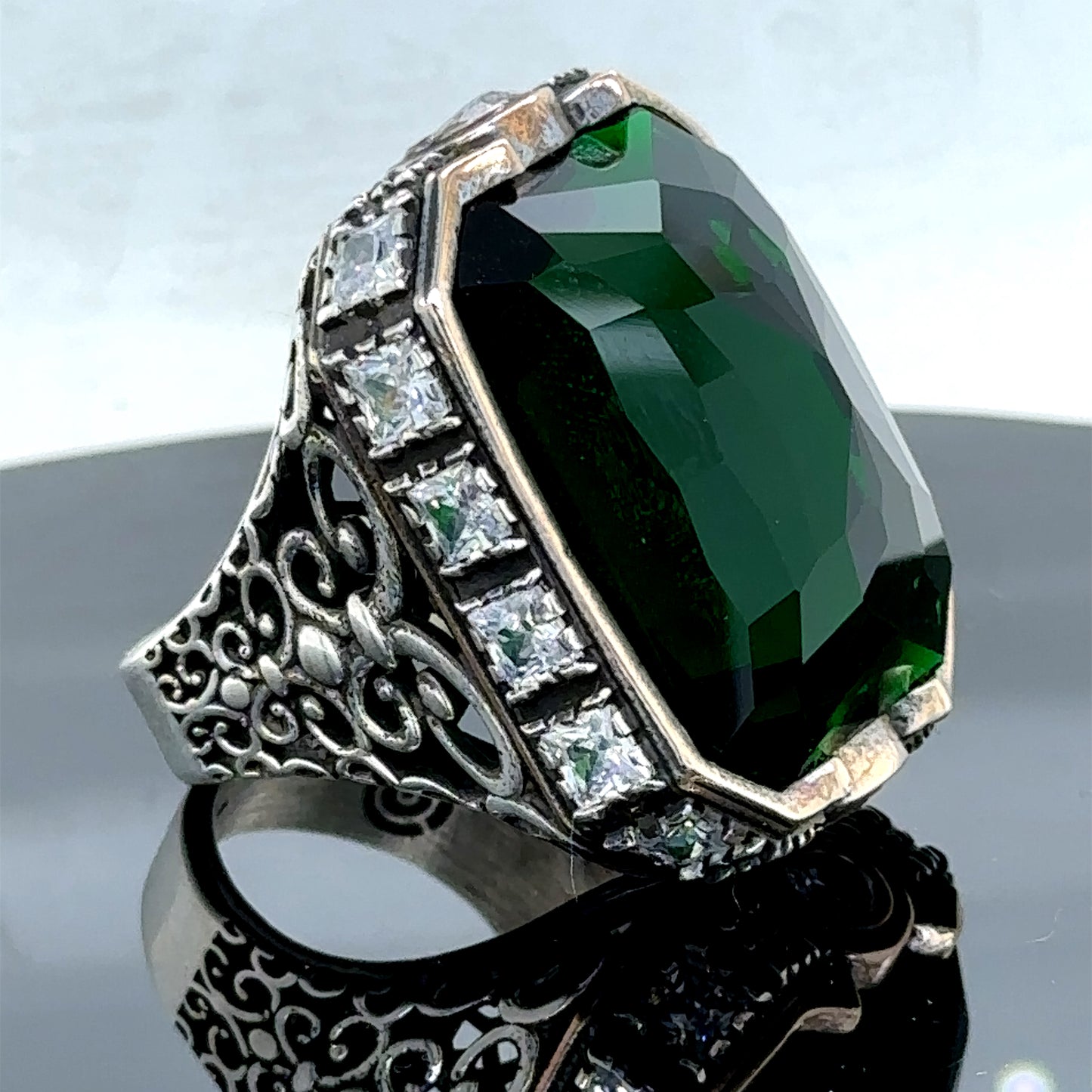 Men Silver Handmade Green Zircon Emerald Gemstone Large Ring