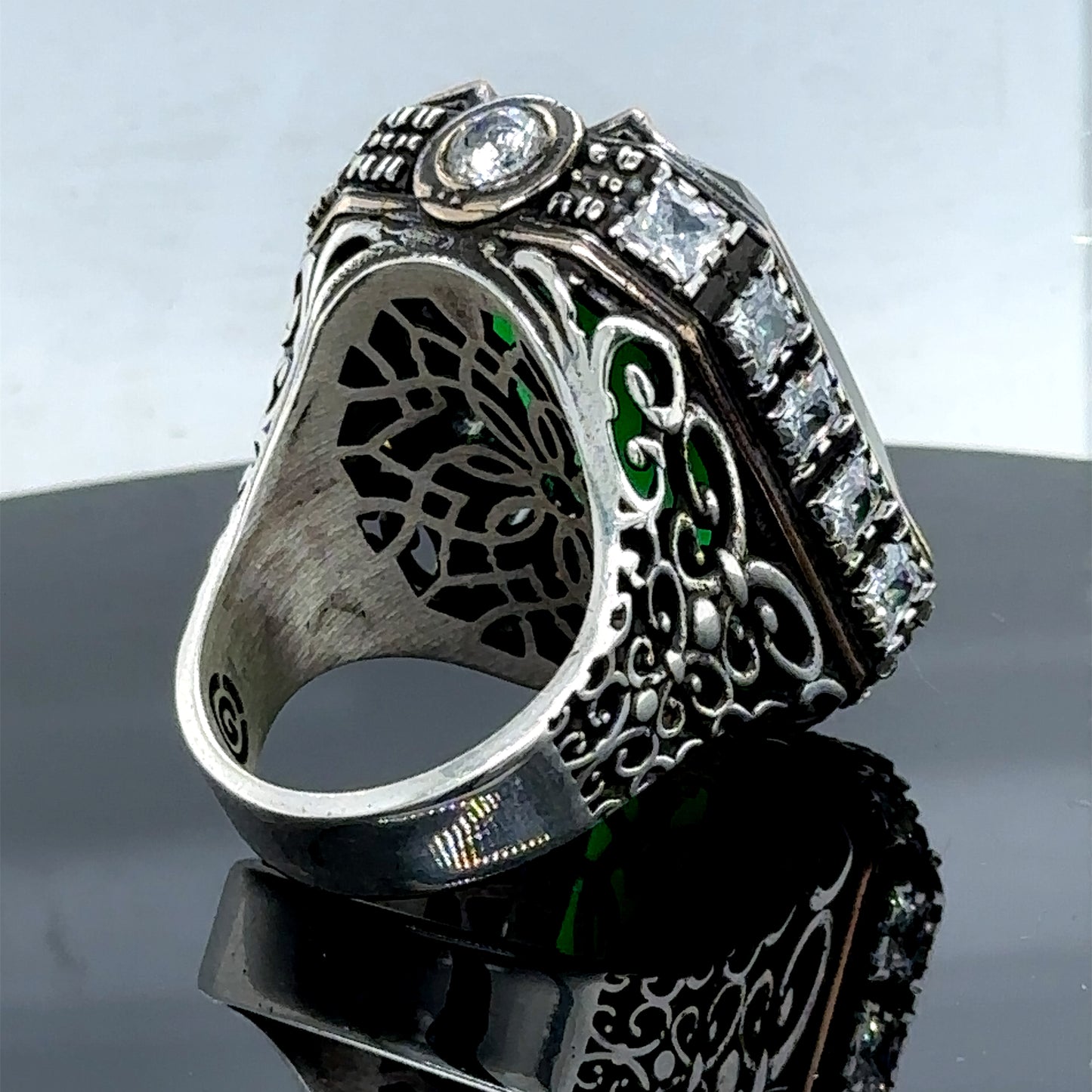 Men Silver Handmade Green Zircon Emerald Gemstone Large Ring