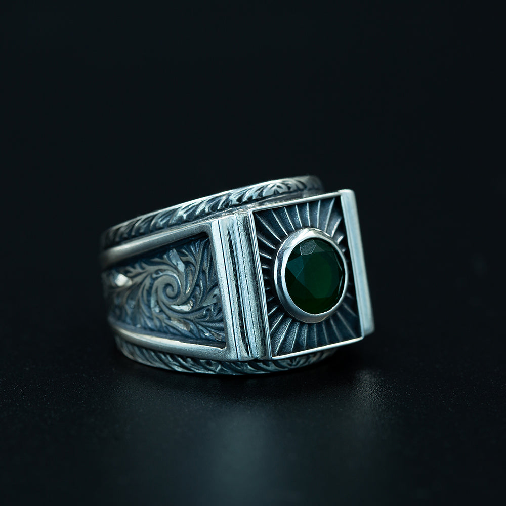 925 Sterling Silver Engraved Emerald Gemstone Ring