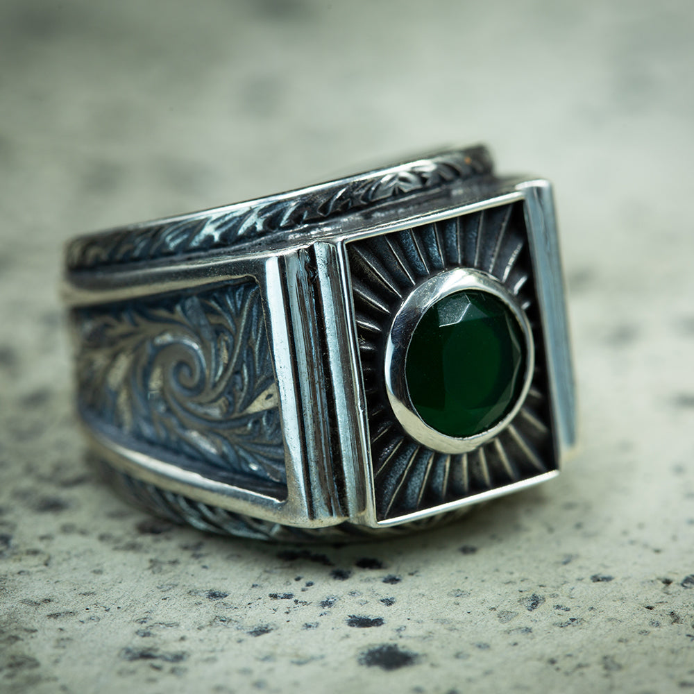 925 Sterling Silver Engraved Emerald Gemstone Ring