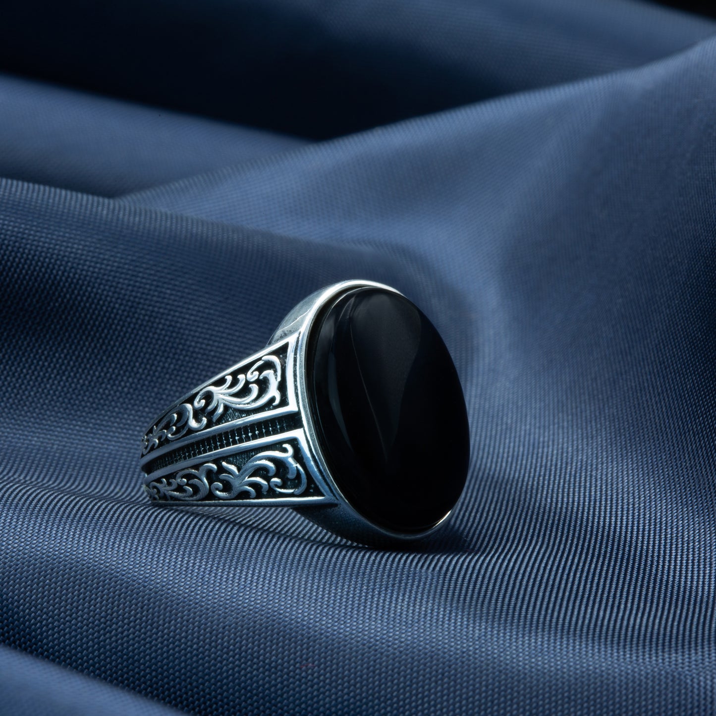 925 Sterling Silver Engraved Oval Onyx Gemstone Ring