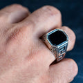 Anillo de plata con piedra preciosa de ónix cuadrada de estilo griego para hombre