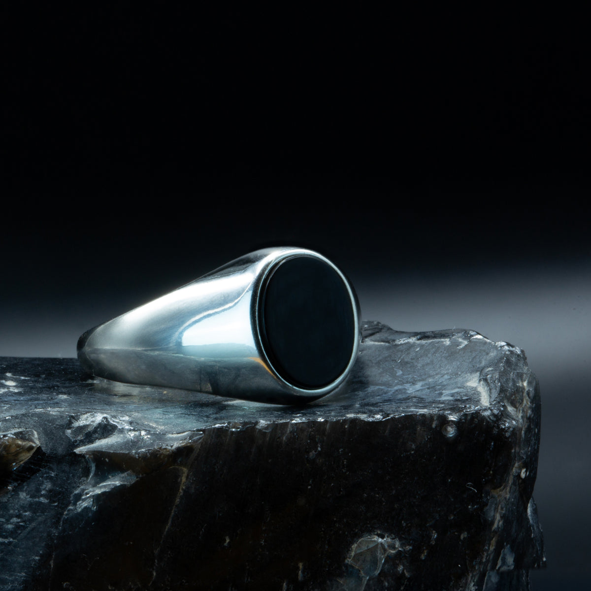Men Silver Minimal Classic Onyx Signet Ring