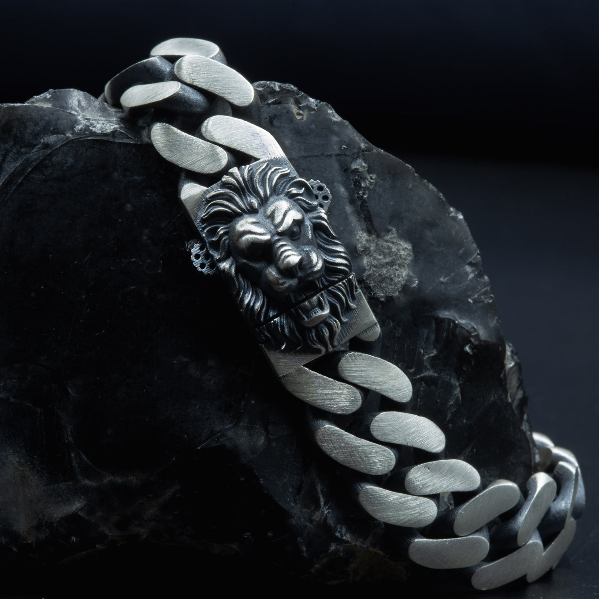 Sterling Silver Leon Figured Zodiac Curb Chain Bracelet