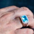 Anillo de plata con topacio azul cuadrado hecho a mano para hombre