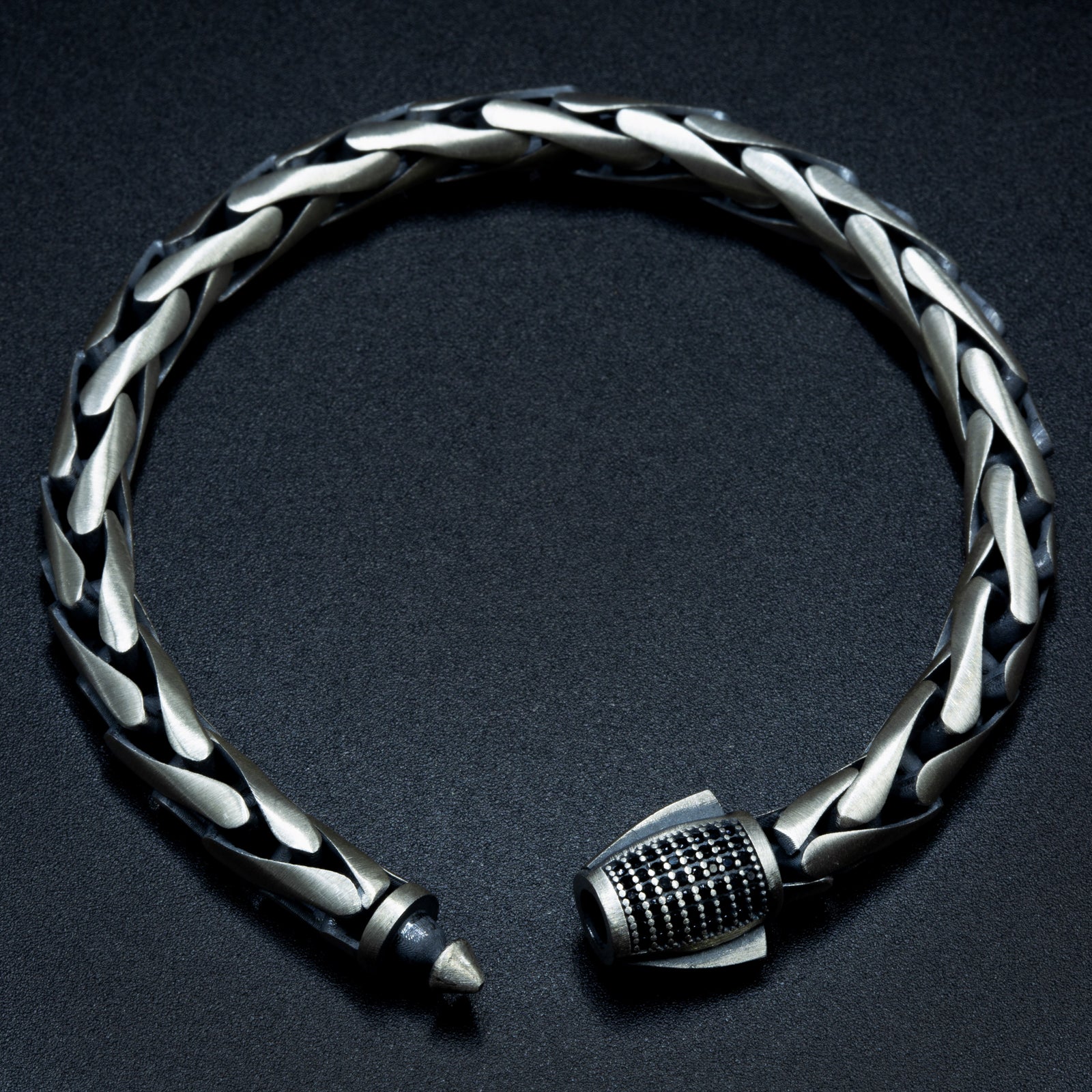 Pulsera de plata 925 hecha a mano para hombre con cadena redonda y gema de ónix.