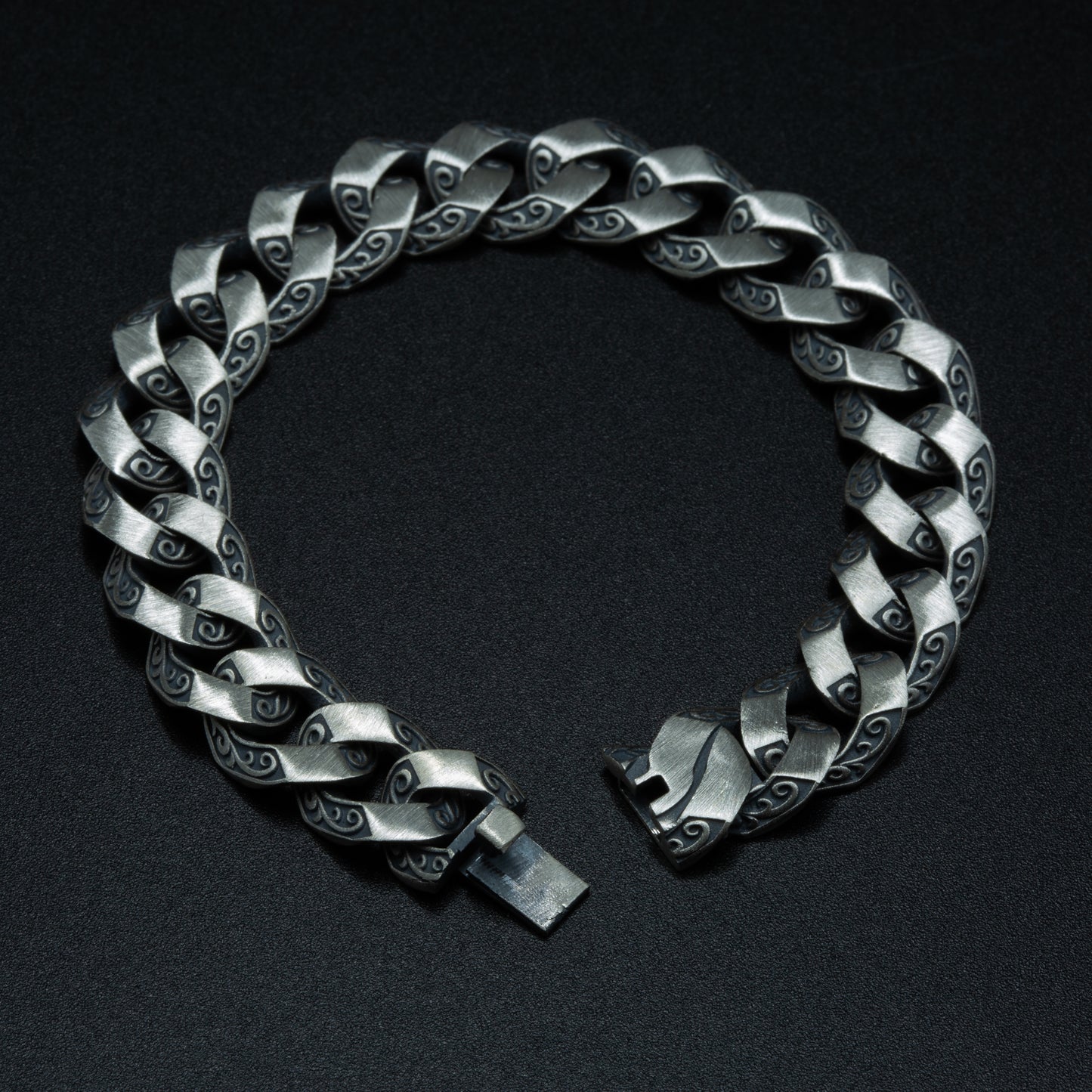 Men Handmade Elegant Engraved 12mm Curb Chain Bracelet