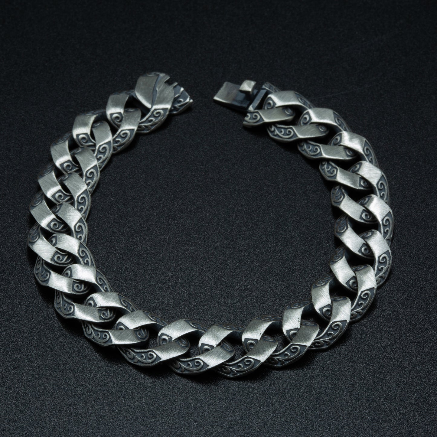 Men Handmade Elegant Engraved 12mm Curb Chain Bracelet