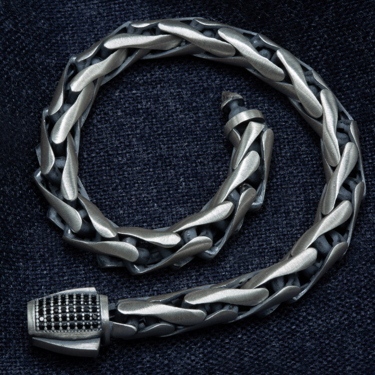 Pulsera de plata 925 hecha a mano para hombre con cadena redonda y gema de ónix.