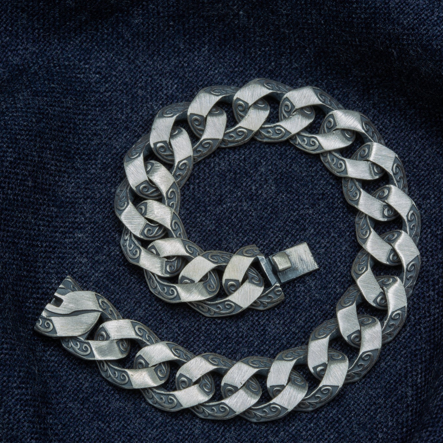 Men Handmade Elegant Engraved 12mm Curb Chain Bracelet