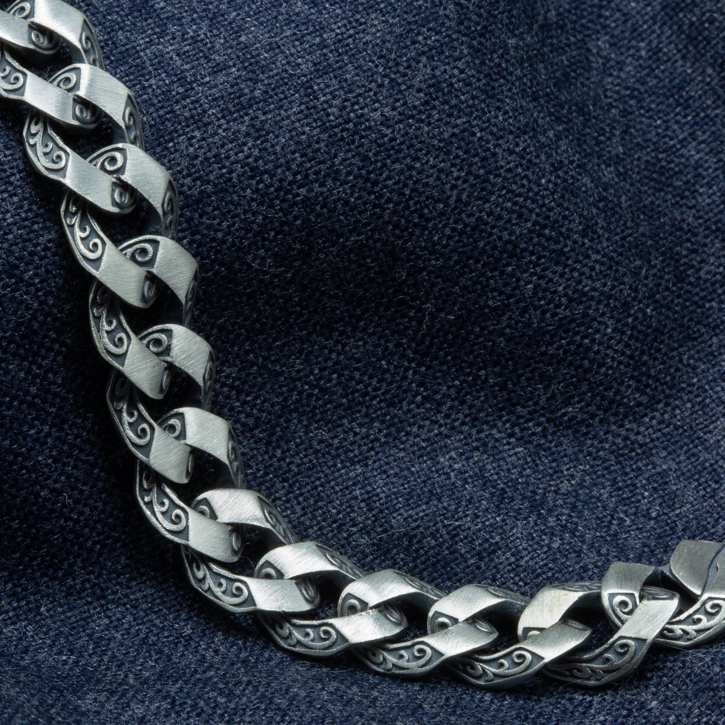 Men Handmade Elegant Engraved 12mm Curb Chain Bracelet
