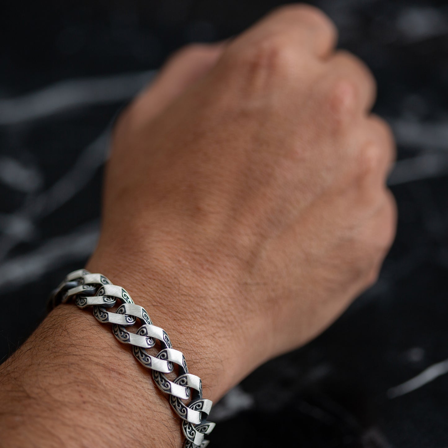 Men Handmade Elegant Engraved 12mm Curb Chain Bracelet