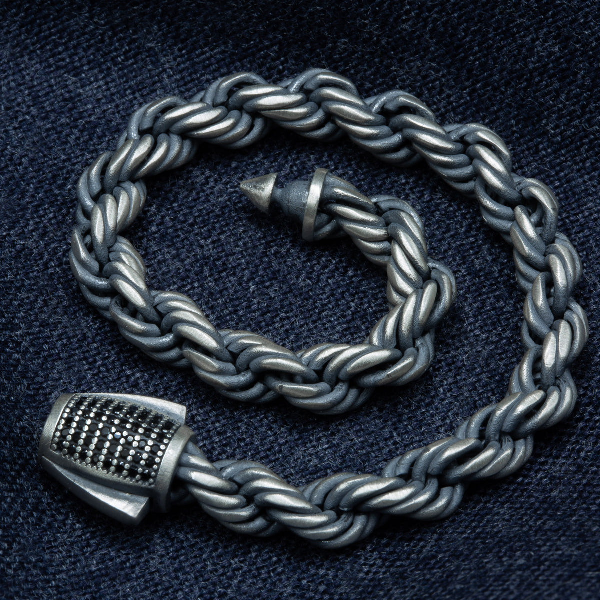 Pulsera de cadena de cuerda con piedra negra de plata de ley 925