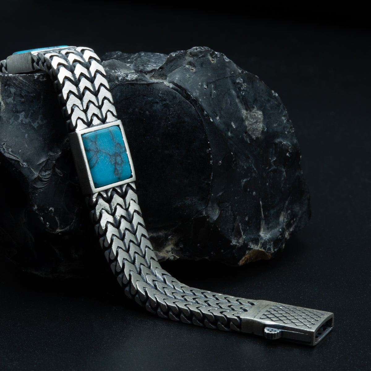 Herren-Armband aus Silber, handgefertigt mit Fuchsschwanzkette und quadratischem Türkis-Edelstein