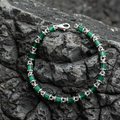 Pulsera de eslabones de cadena hecha a mano para hombre con piedra preciosa de esmeralda verde