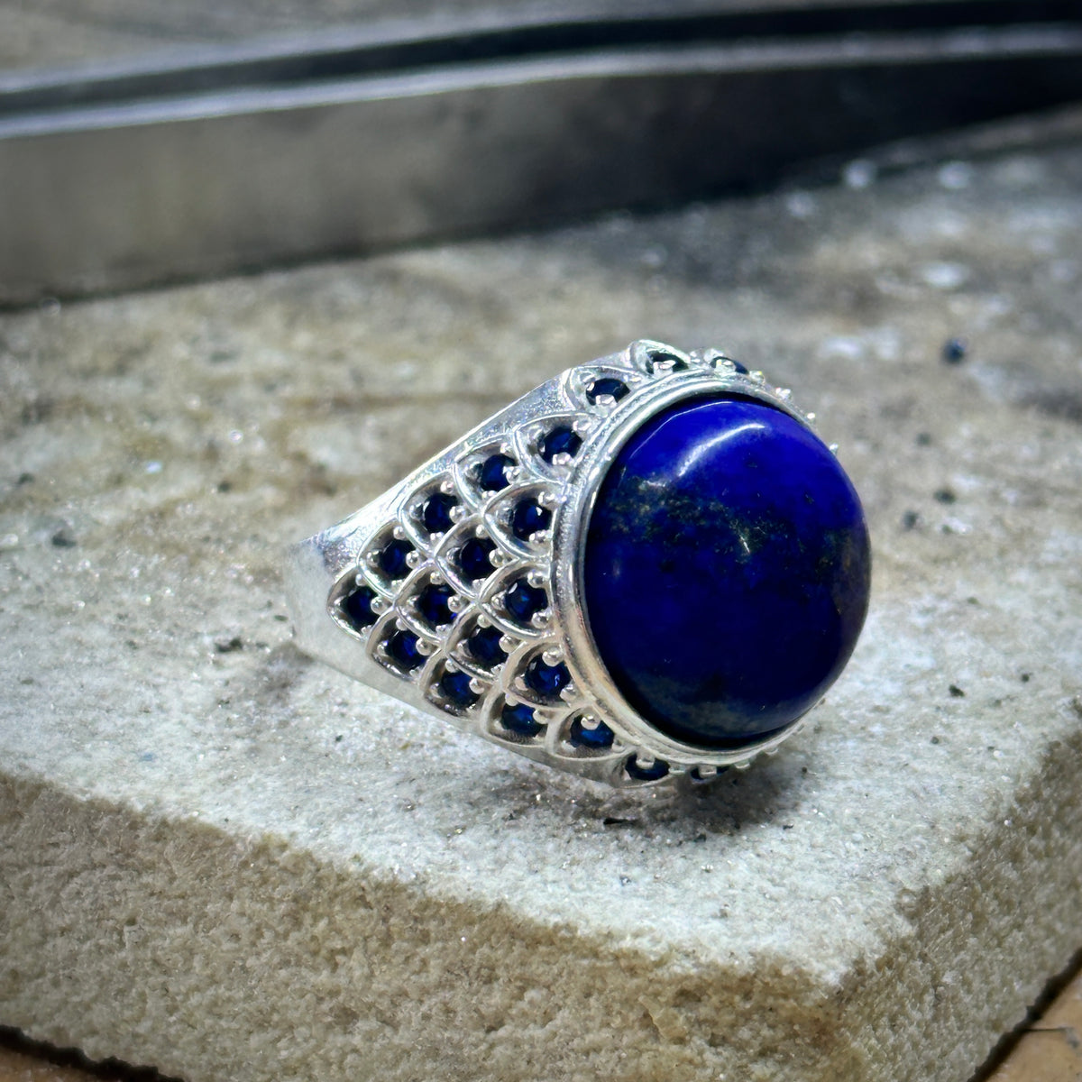 Sterling Silber 925 Massiv mit rundem Lapislazuli Edelstein Osmanischer Herrenring
