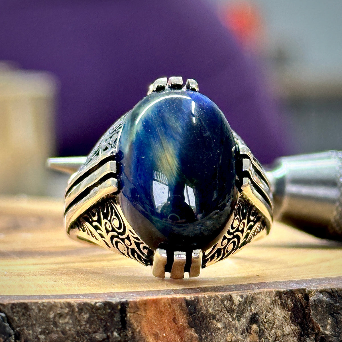 Anillo de hombre hecho a mano estilo otomano con ojo de tigre azul natural